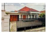 Disewakan Unfurnished 5BR House at Ngamprah By Travelio Realty